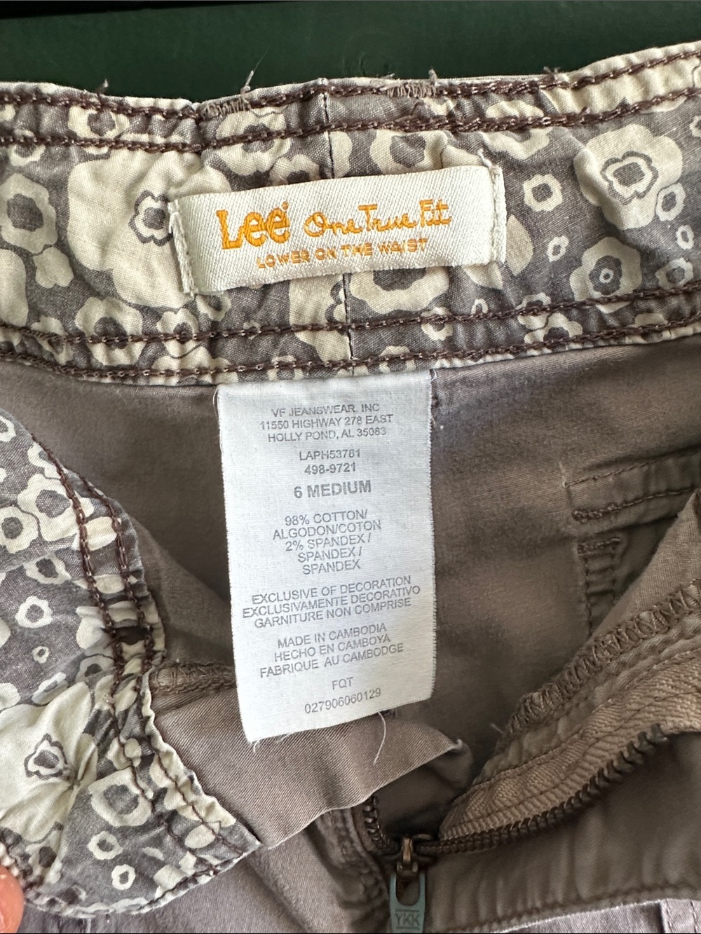 Lee Women's Capris in Light Taupe Size 6 - Picture 2 of 13